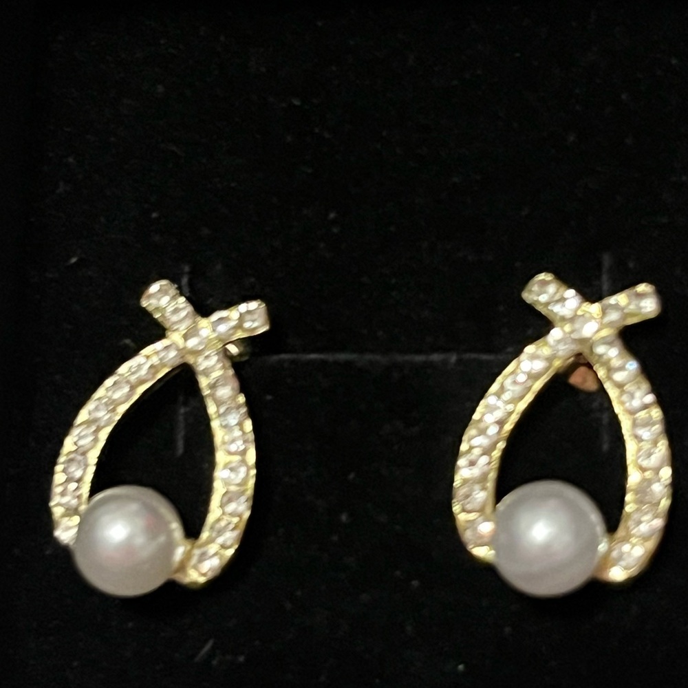 Style & Co. Gold and Pearl Earrings